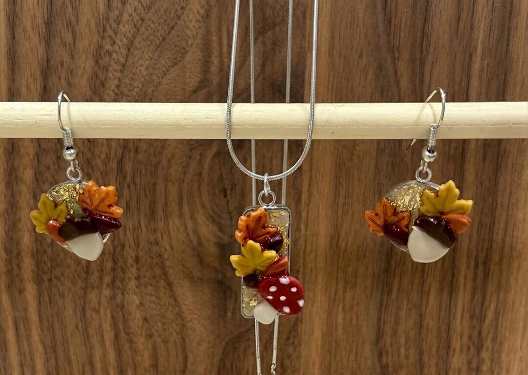 Autumn Woodland Necklace & Earring Set